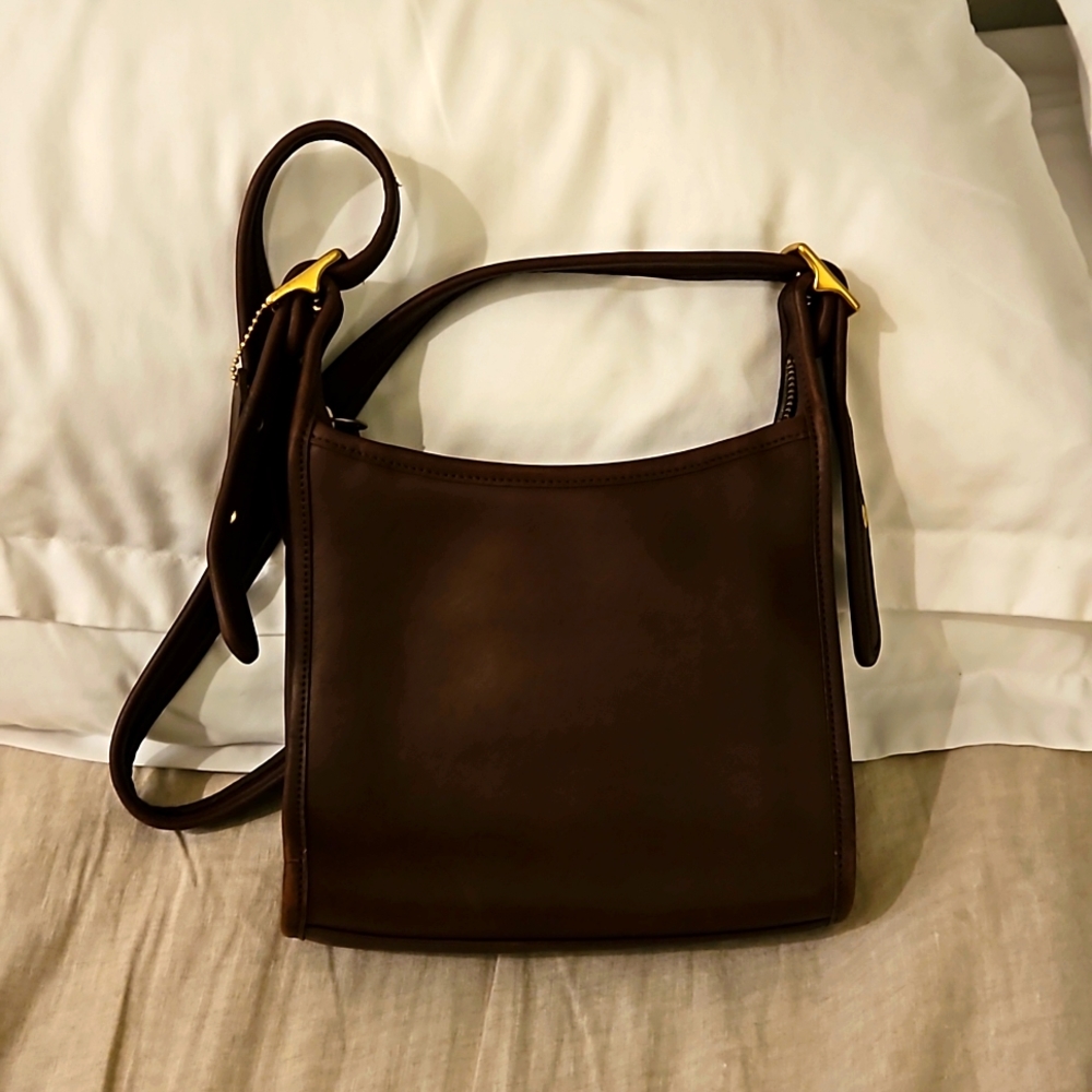 Vintage Coach 9997 crossbody bag